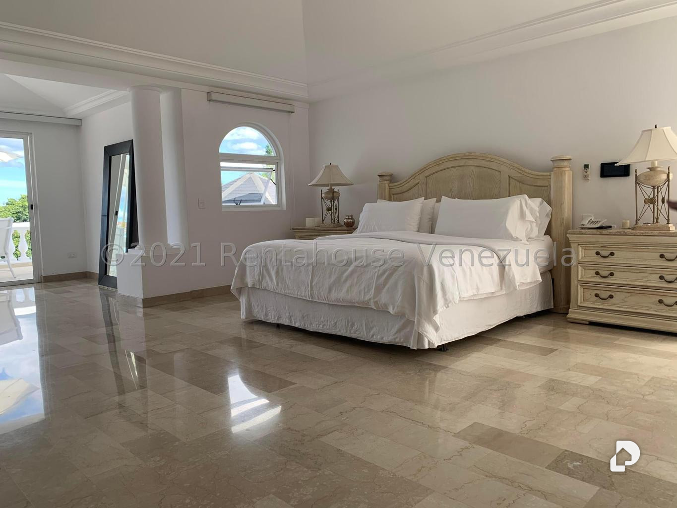 Casa en La Lagunita Country Club, Caracas – 21