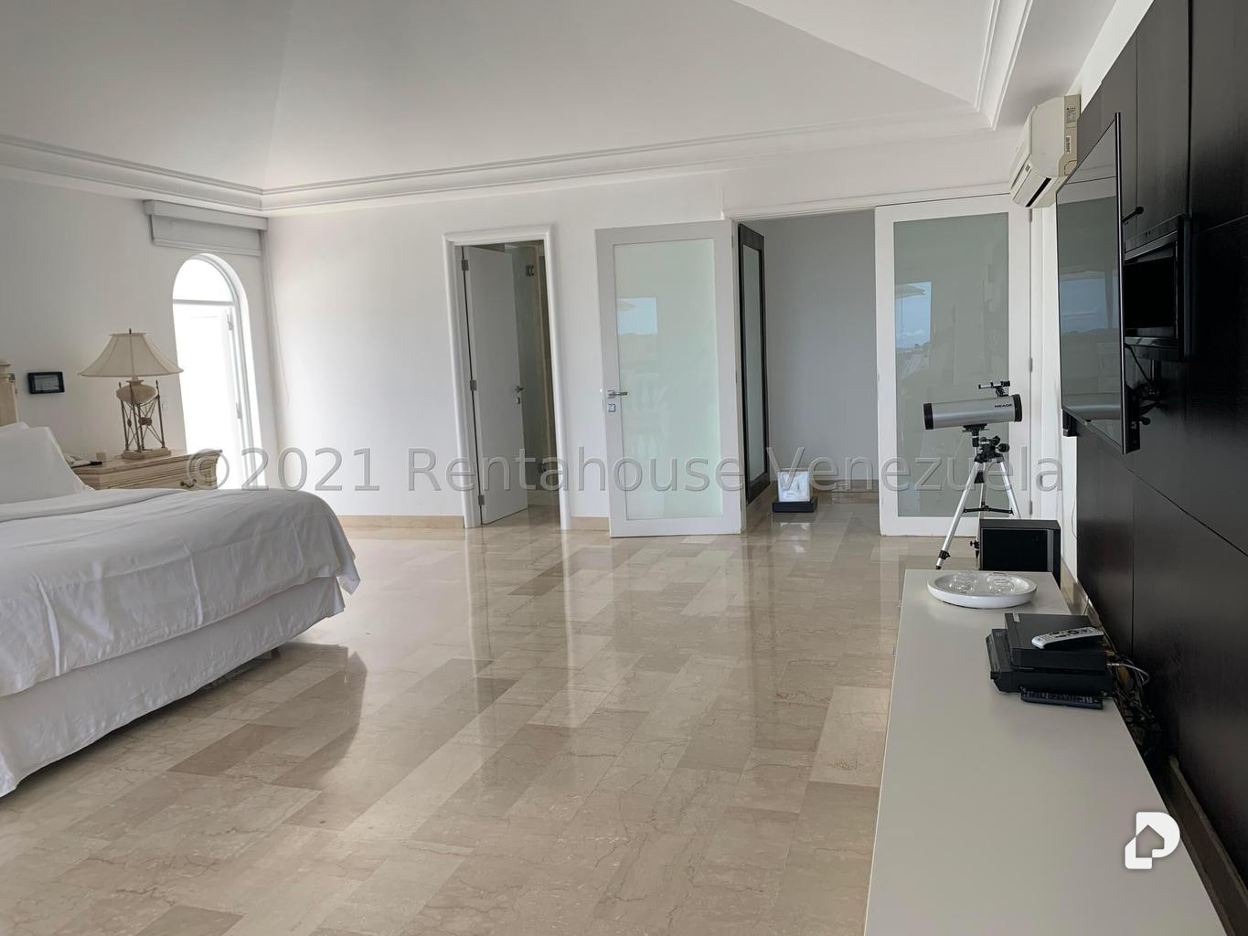 Casa en La Lagunita Country Club, Caracas – 26