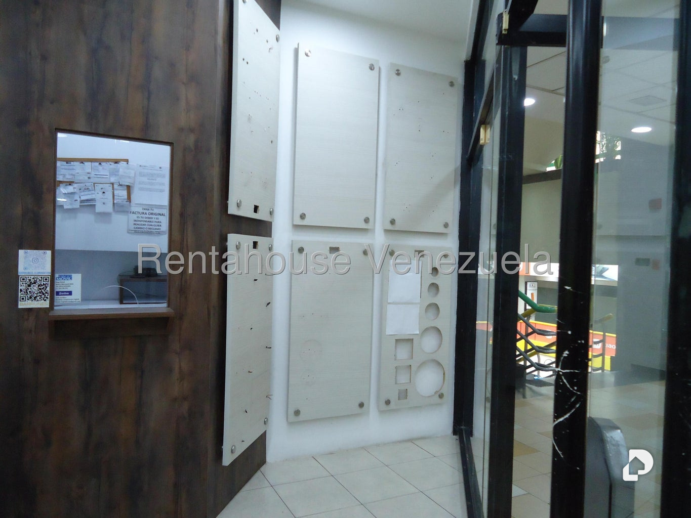 Local comercial en Parroquia Catedral, Caracas – 12