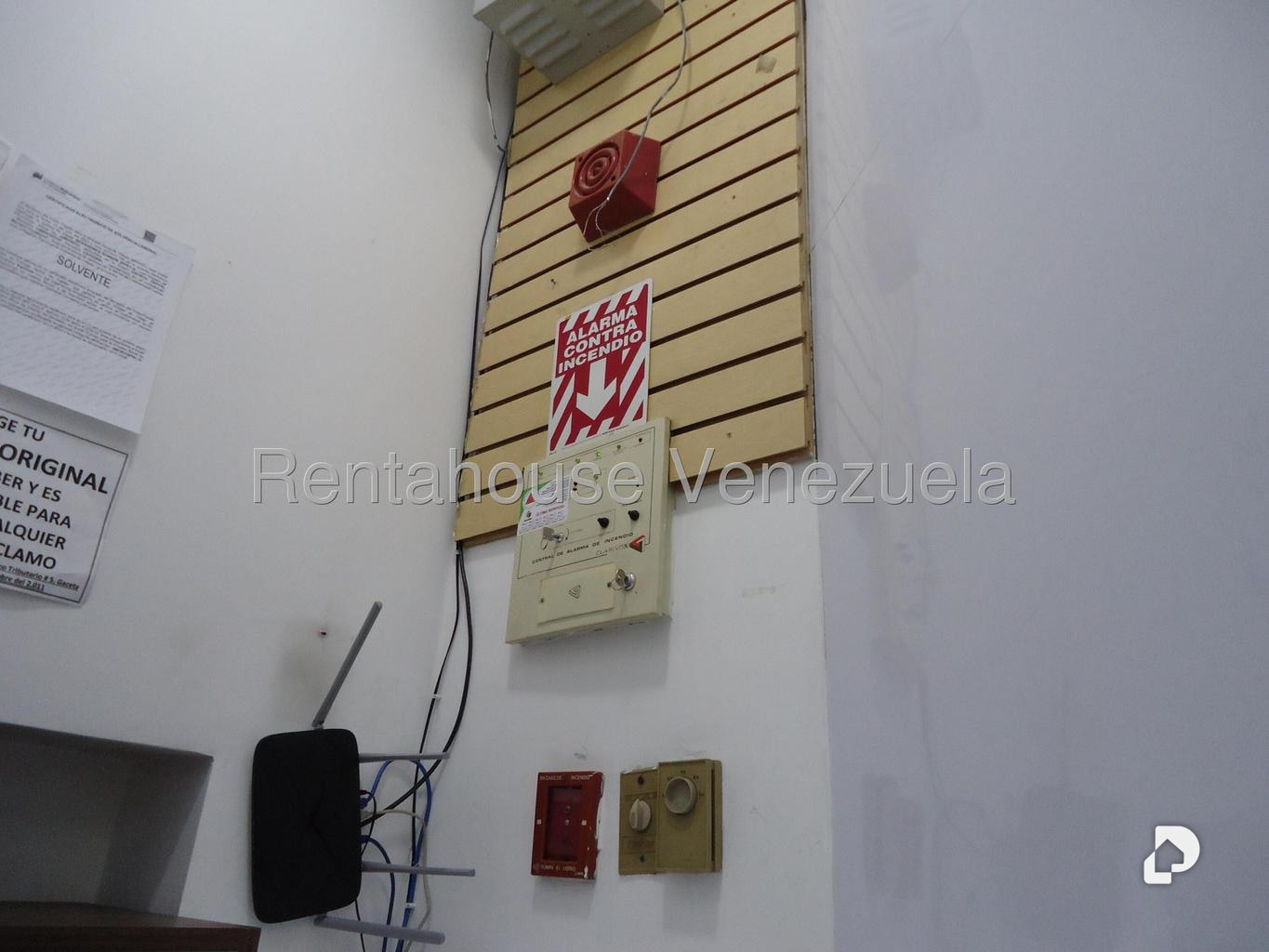 Local comercial en Parroquia Catedral, Caracas – 14