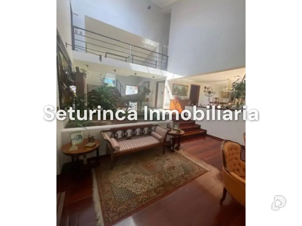 House in La Lagunita, Caracas – 21