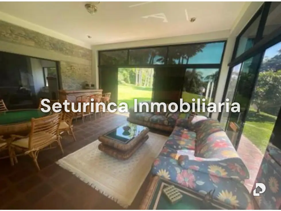 House in La Lagunita, Caracas – 11