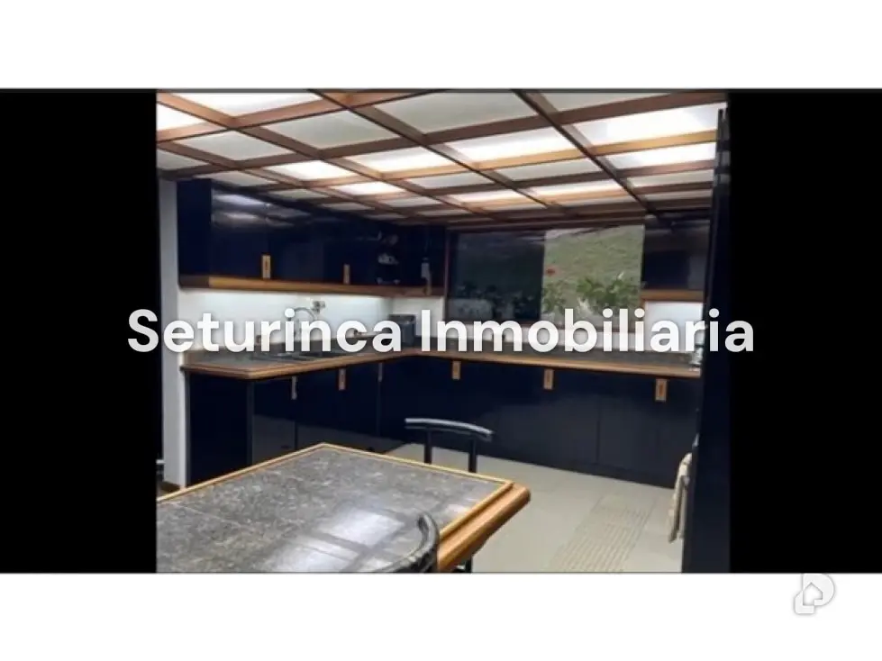 House in La Lagunita, Caracas – 14