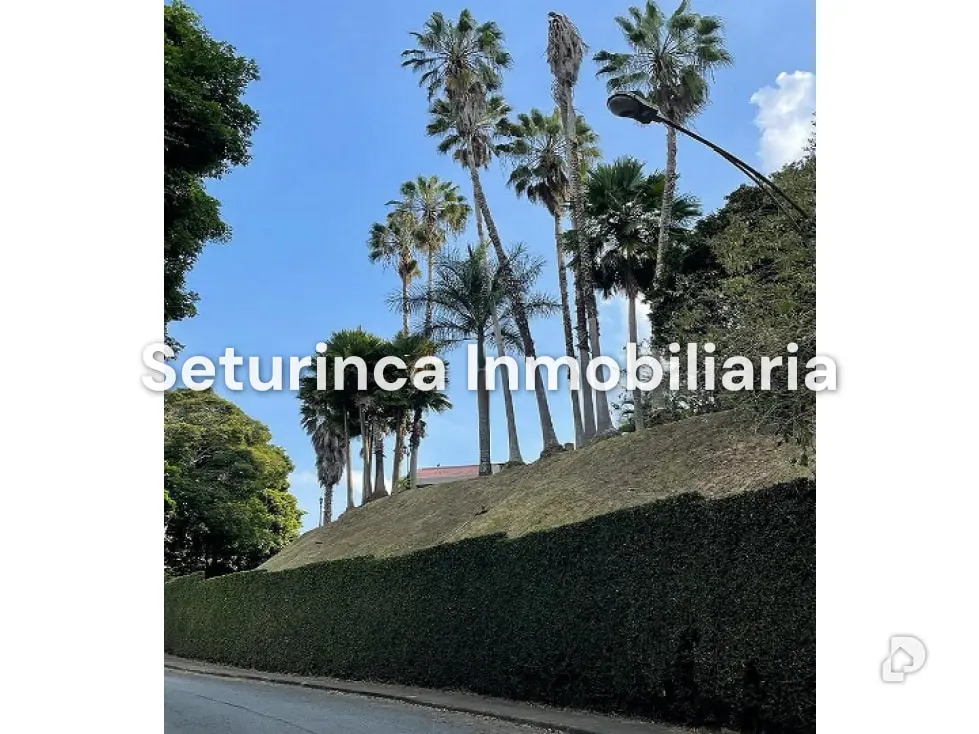 House in La Lagunita, Caracas – 28