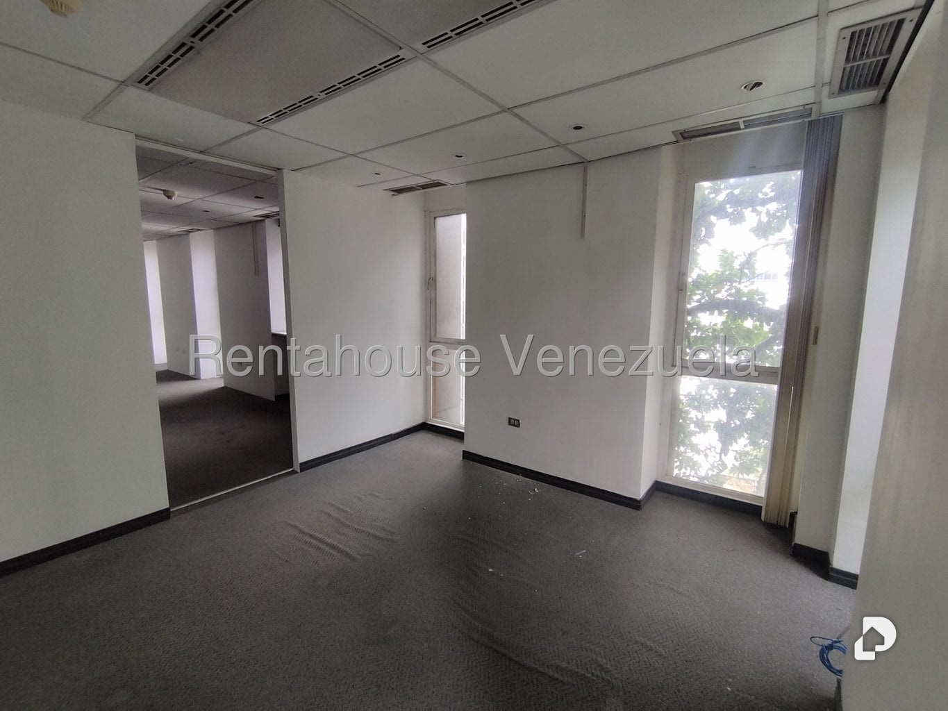 Oficina en Los Palos Grandes, Caracas