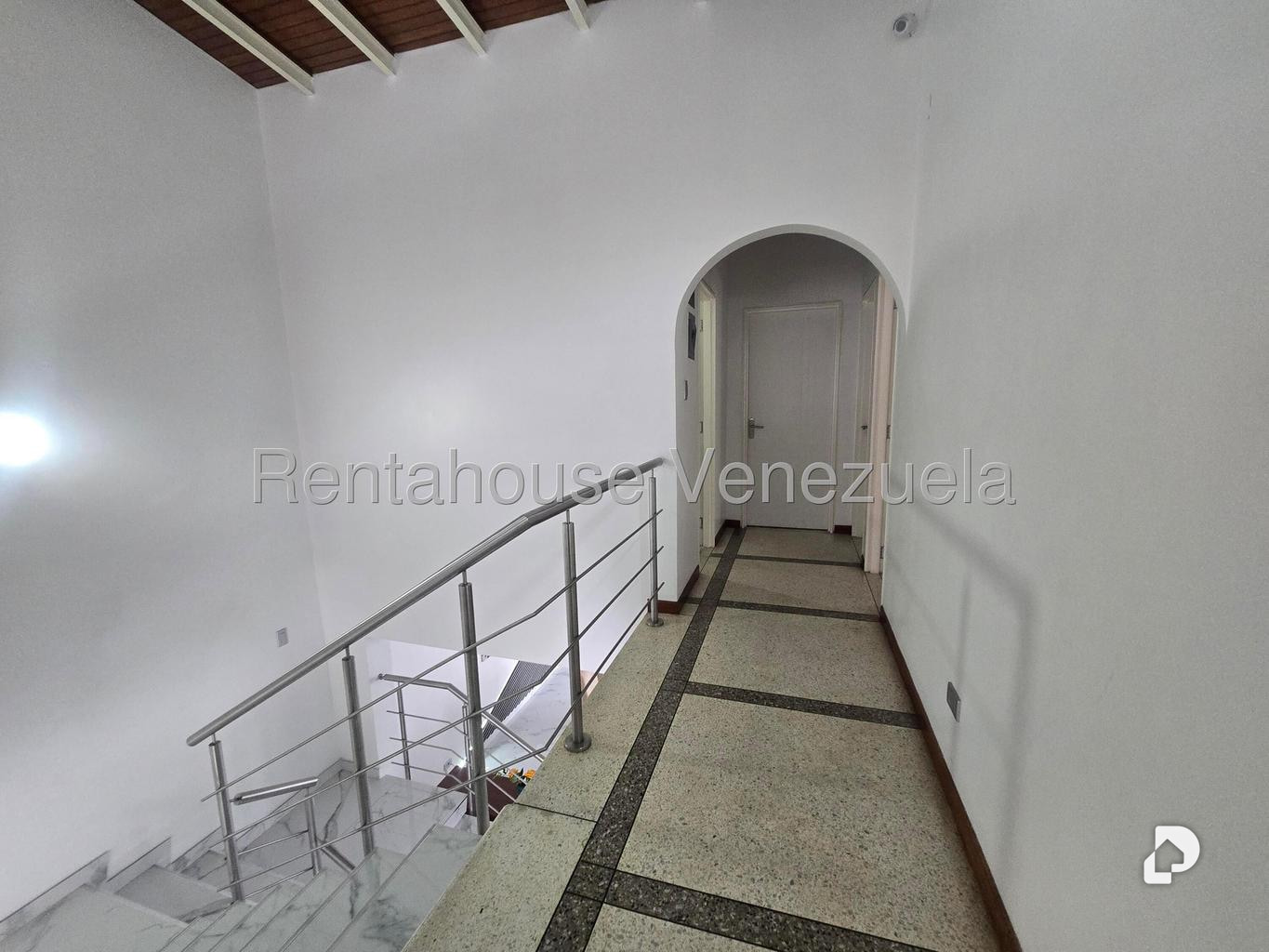 Casa en Macaracuay, Caracas – 25