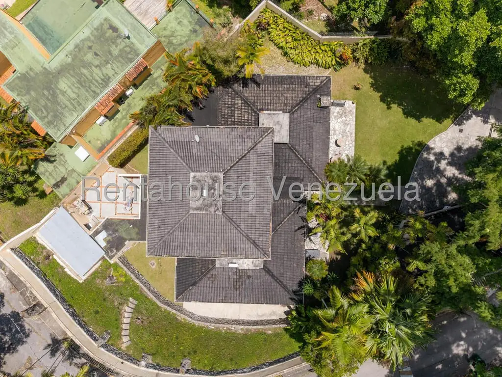 House in Los Geranios, Caracas - 1