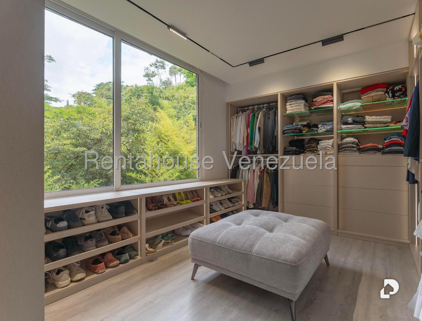 Apartment in Las Esmeraldas, Caracas – 30