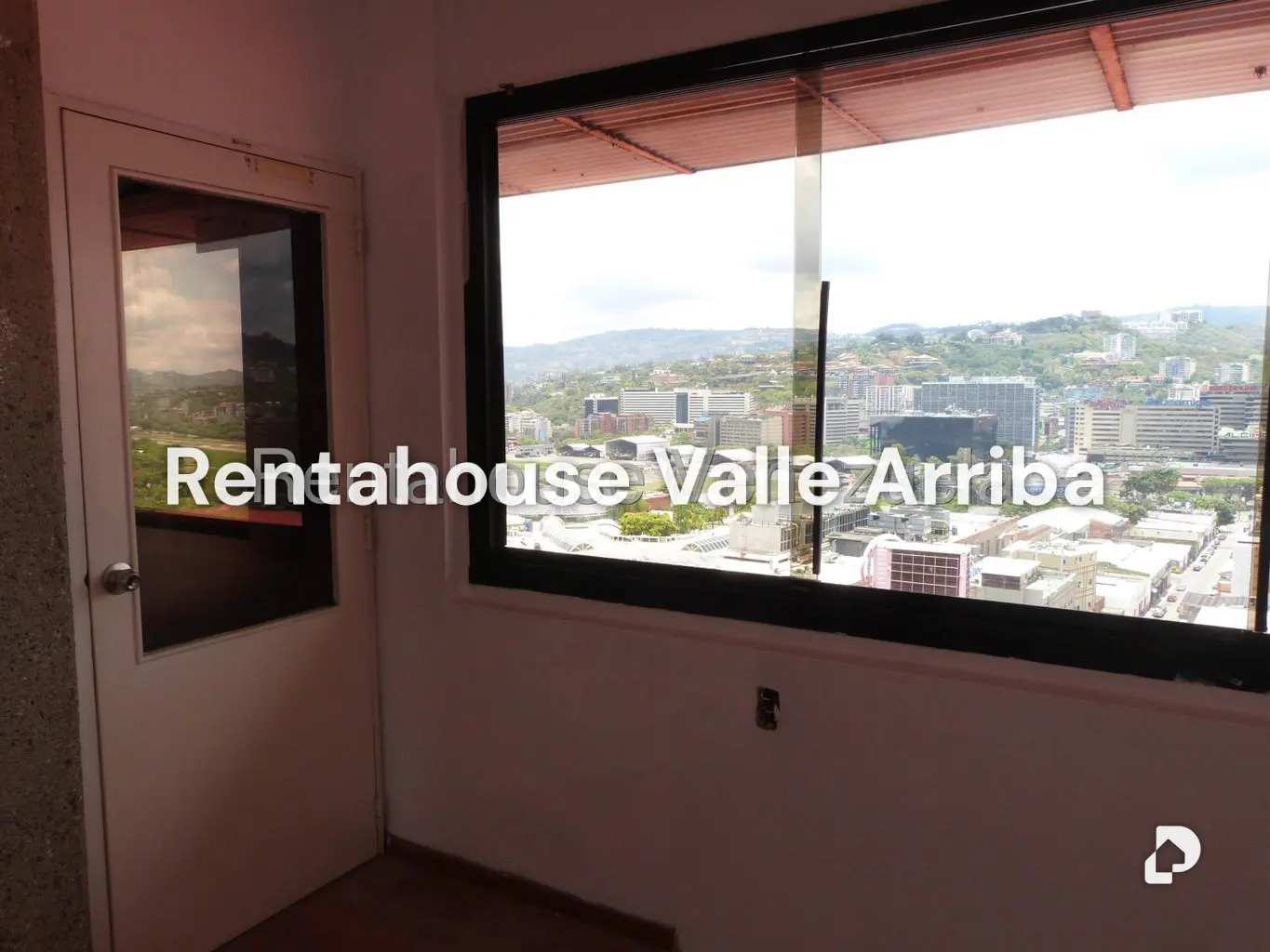 Office in Chacao, Caracas – 16