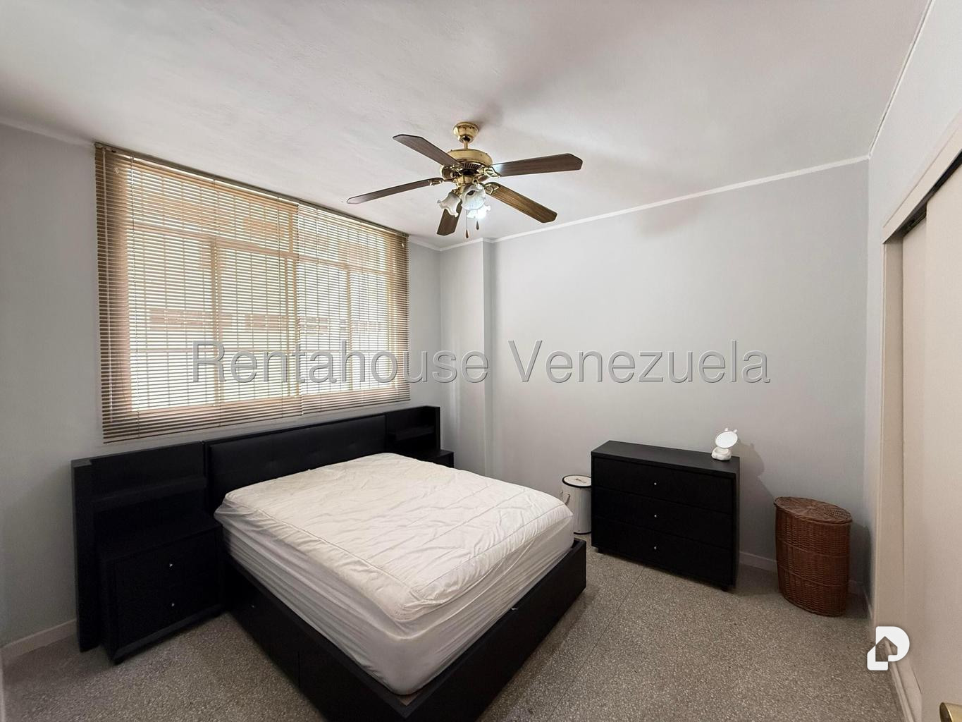 Apartamento en Los Palos Grandes, Caracas – 11