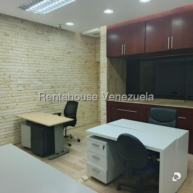 Oficina en Los Palos Grandes, Caracas – 5