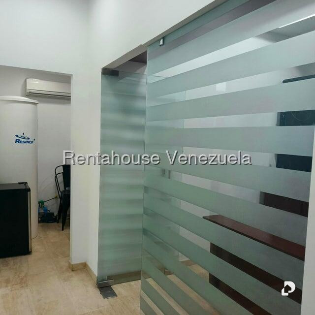 Oficina en Los Palos Grandes, Caracas – 4