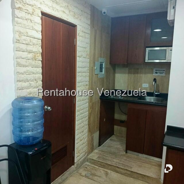 Oficina en Los Palos Grandes, Caracas – 20