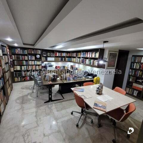Casa en Cumbres de Curumo, Caracas – 21