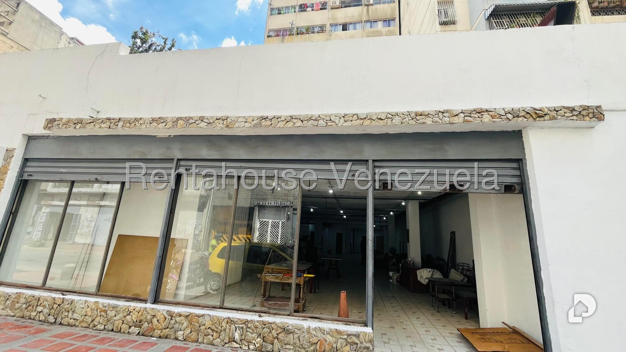 Local comercial en Parroquia La Candelaria, Caracas – 12
