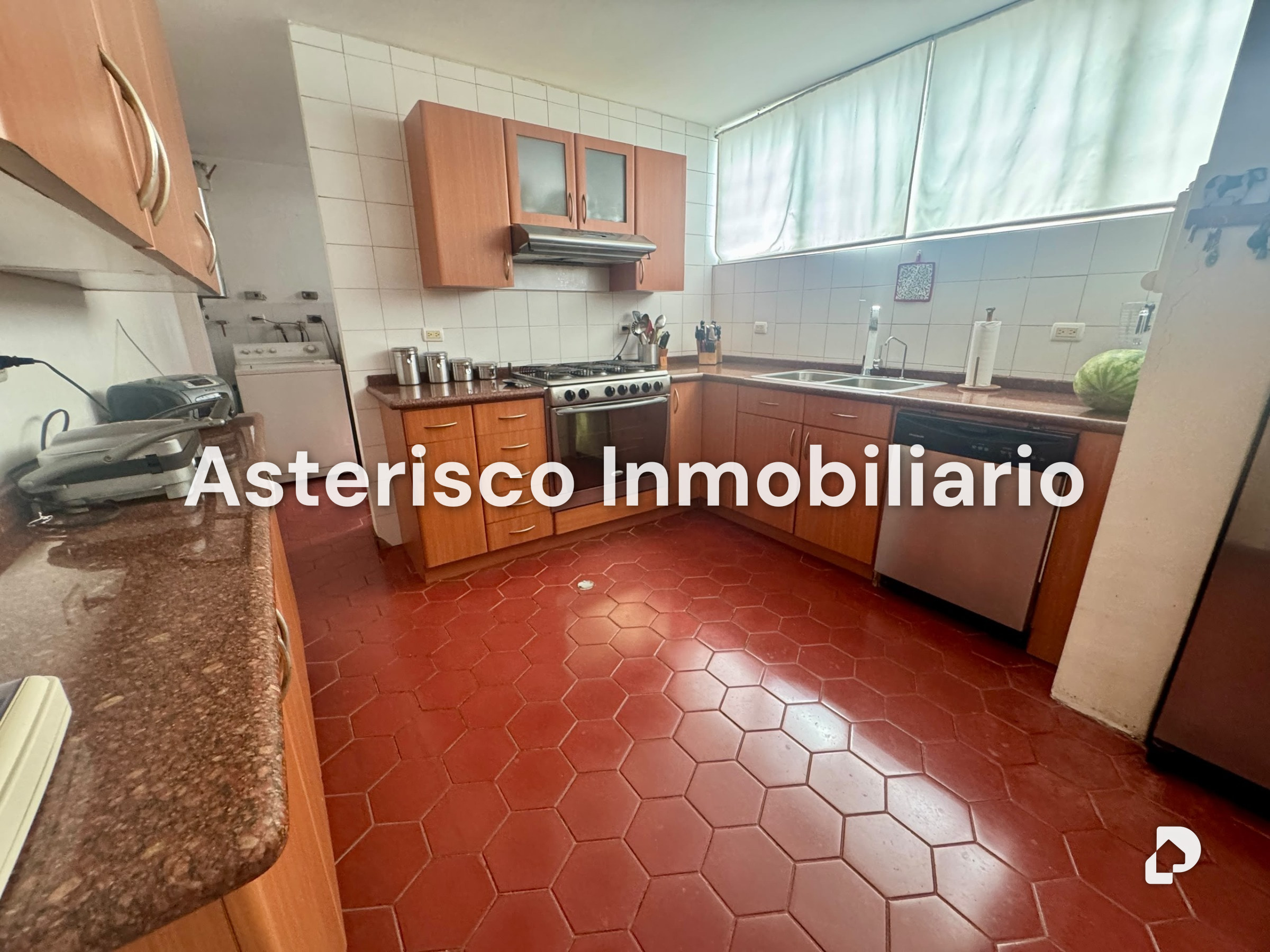 Casa en San Luis, Caracas – 13