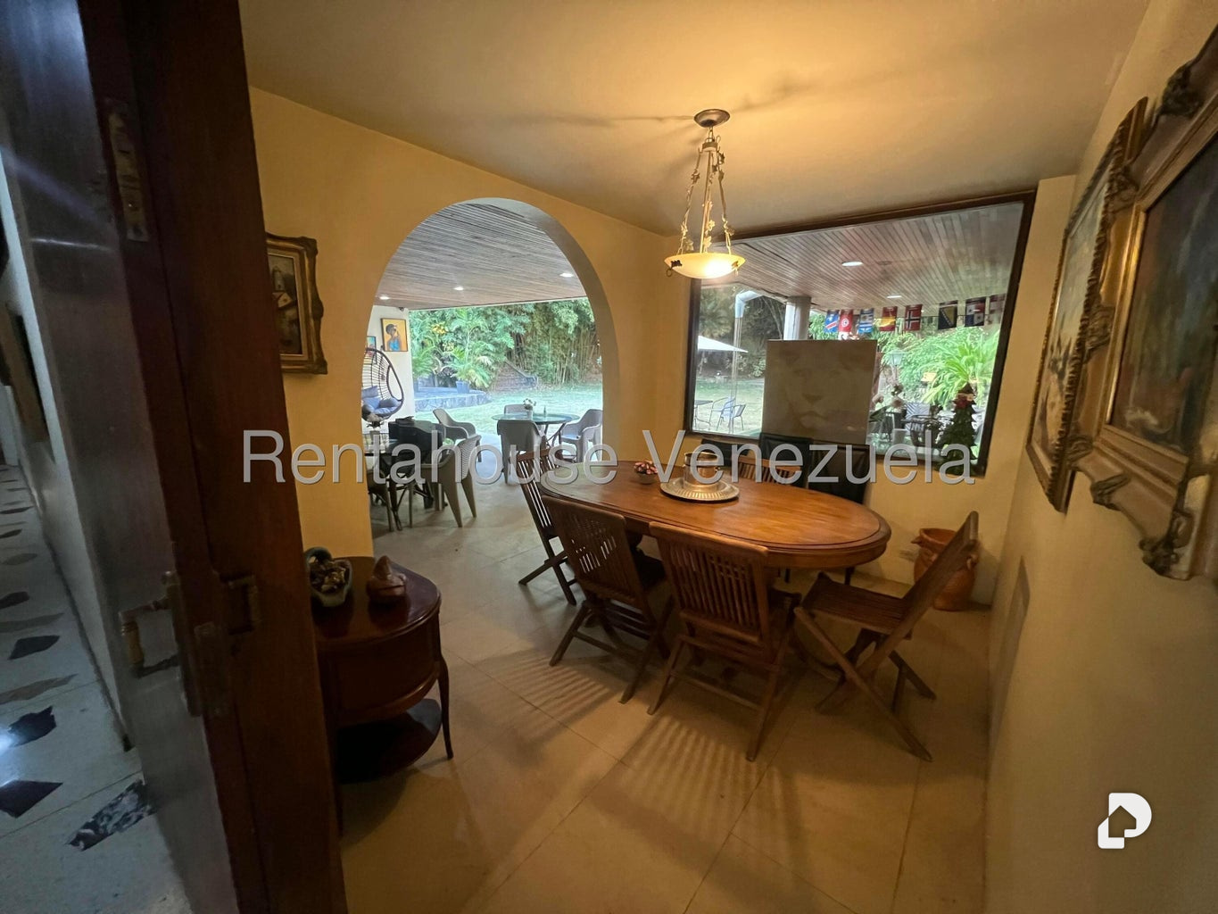House in Los Geranios, Caracas – 25