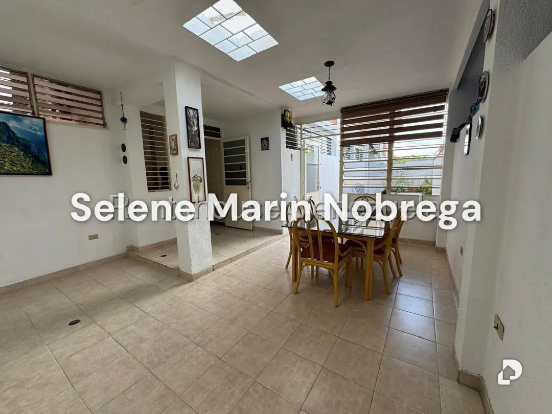 House in Alto Prado, Caracas – 11