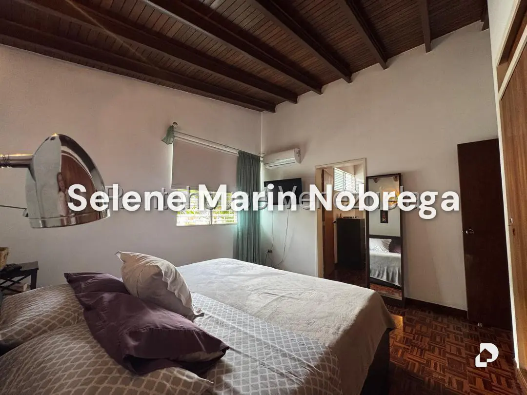 House in Alto Prado, Caracas – 23