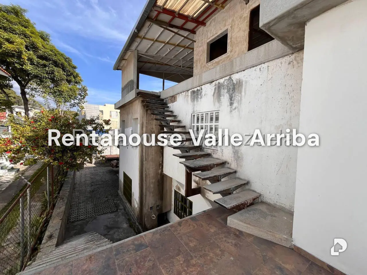 Casa en Altamira, Caracas – 15
