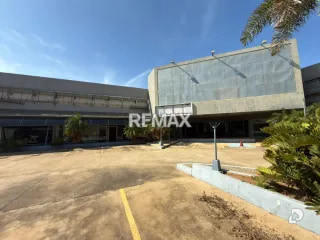 Edificio en Av. 16, Maracaibo – 12