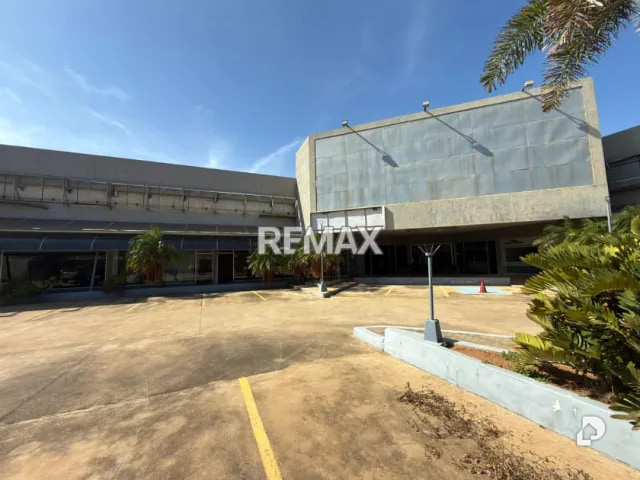 Edificio en Av. 16, Maracaibo – 1