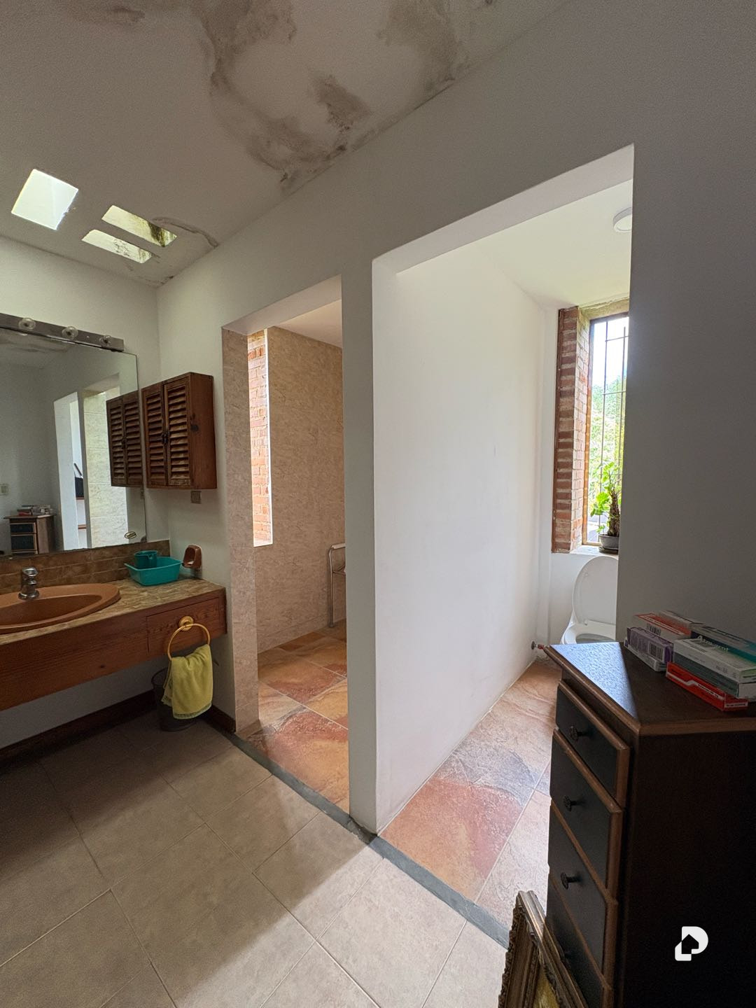 House in La Lagunita, Caracas – 13