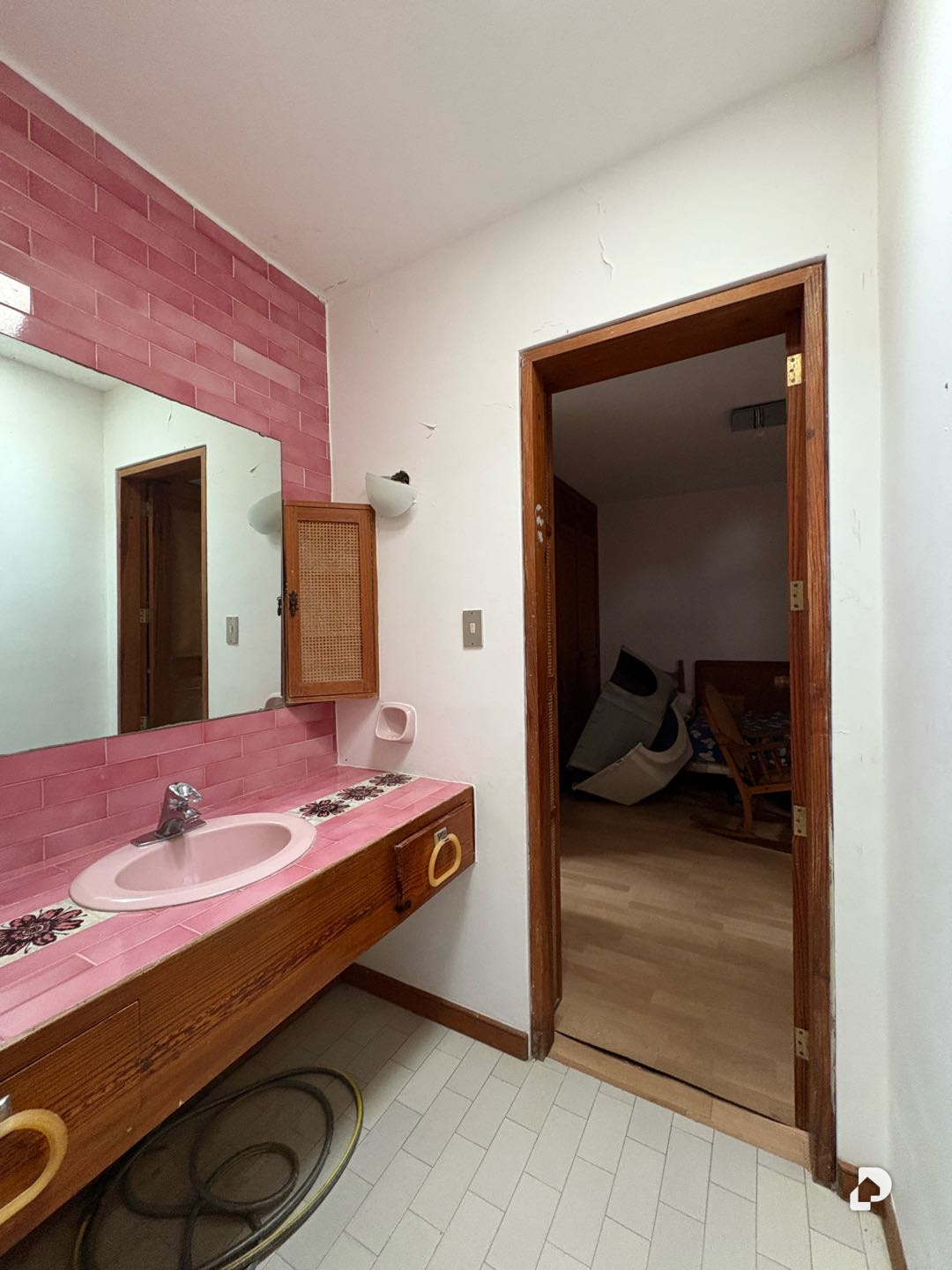 House in La Lagunita, Caracas – 23