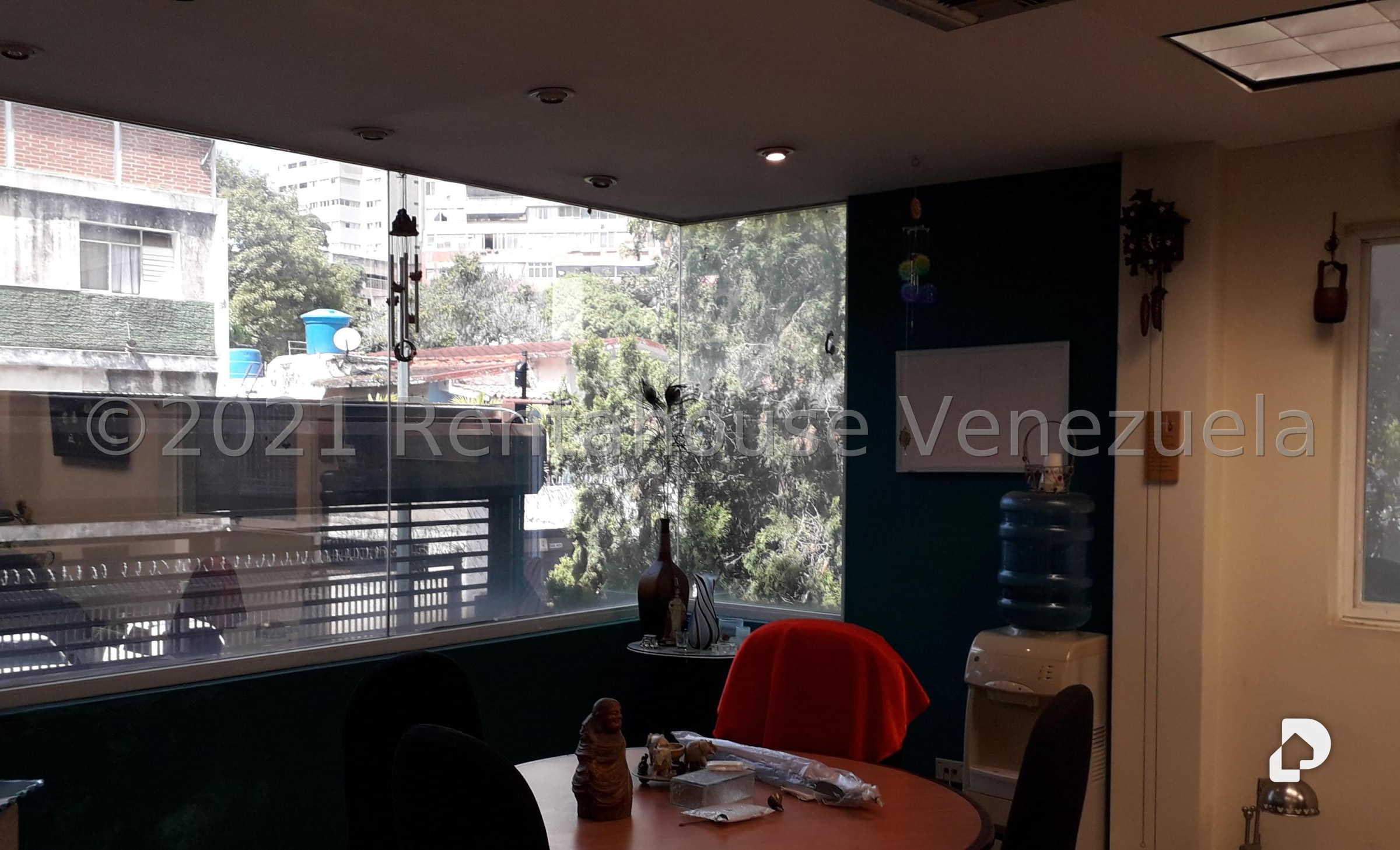 Local comercial en Los Chaguaramos, Caracas