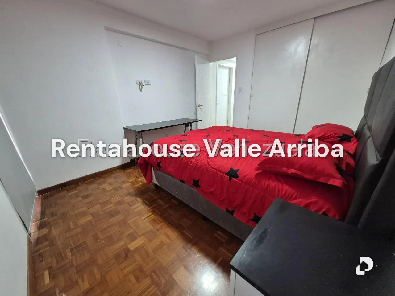 Apartamento en Los Palos Grandes, Caracas – 18
