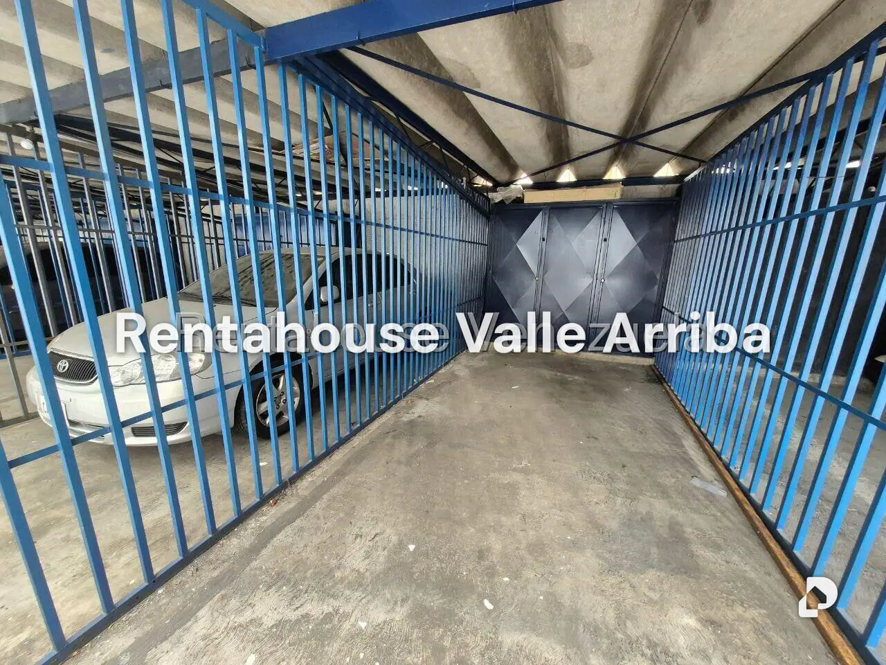 Apartamento en Los Palos Grandes, Caracas – 28