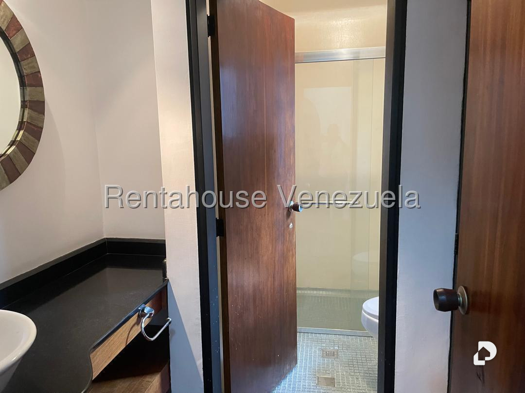 Apartamento en El Rosal, Caracas – 11