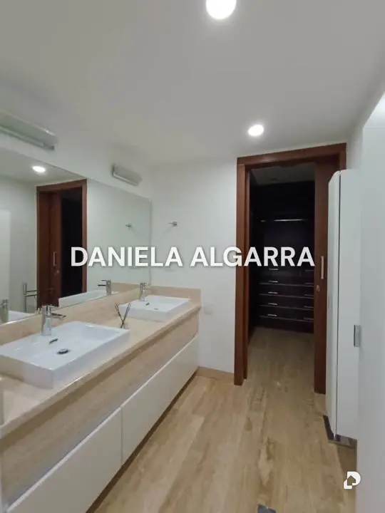 Townhouse en B. 13 de Septiembre, Valencia – 17