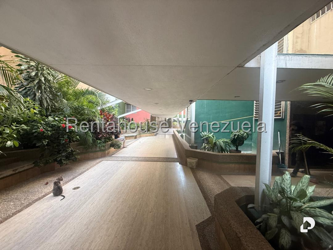 Apartamento en San Bernardino, Caracas – 2