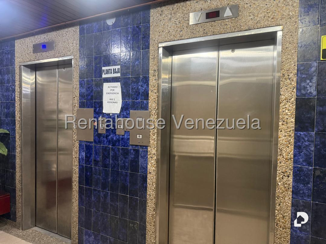 Apartamento en San Bernardino, Caracas – 24
