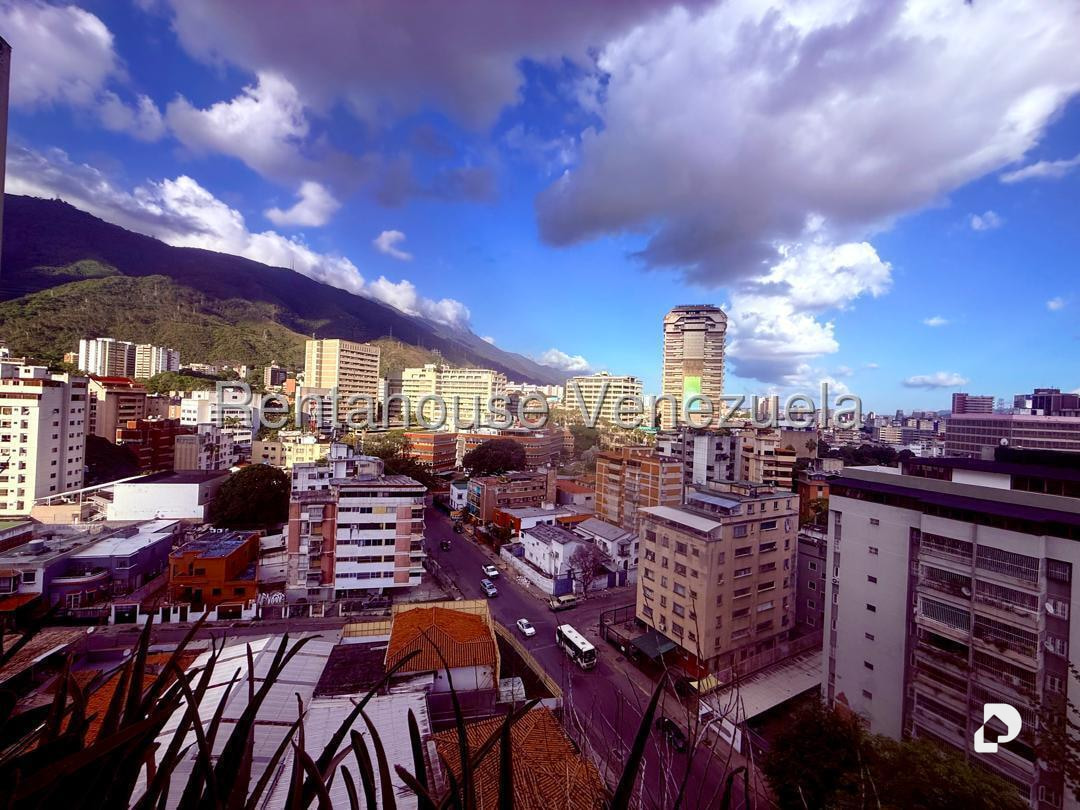 Apartamento en San Bernardino, Caracas – 9
