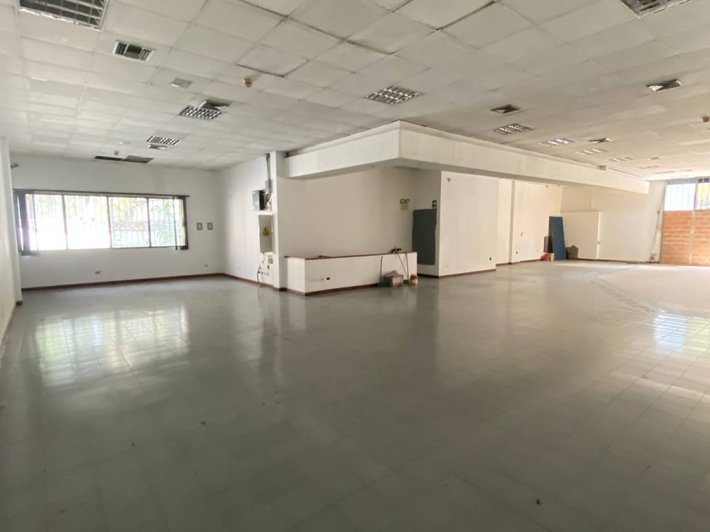 Local comercial en Los Teques - 1