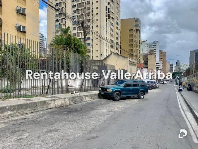 Casa en Parroquia Altagracia, Caracas – 29
