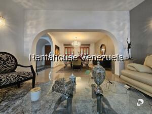 Casa en Cumbres de Curumo, Caracas – 24