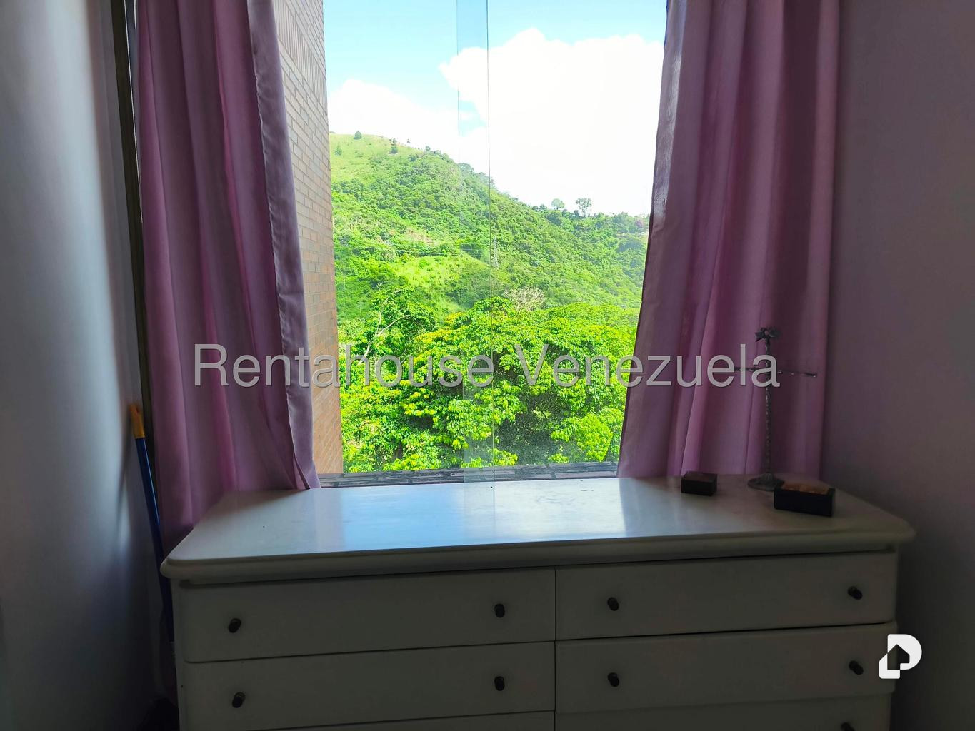 Apartamento en Los Naranjos (del Cafetal), Caracas – 11
