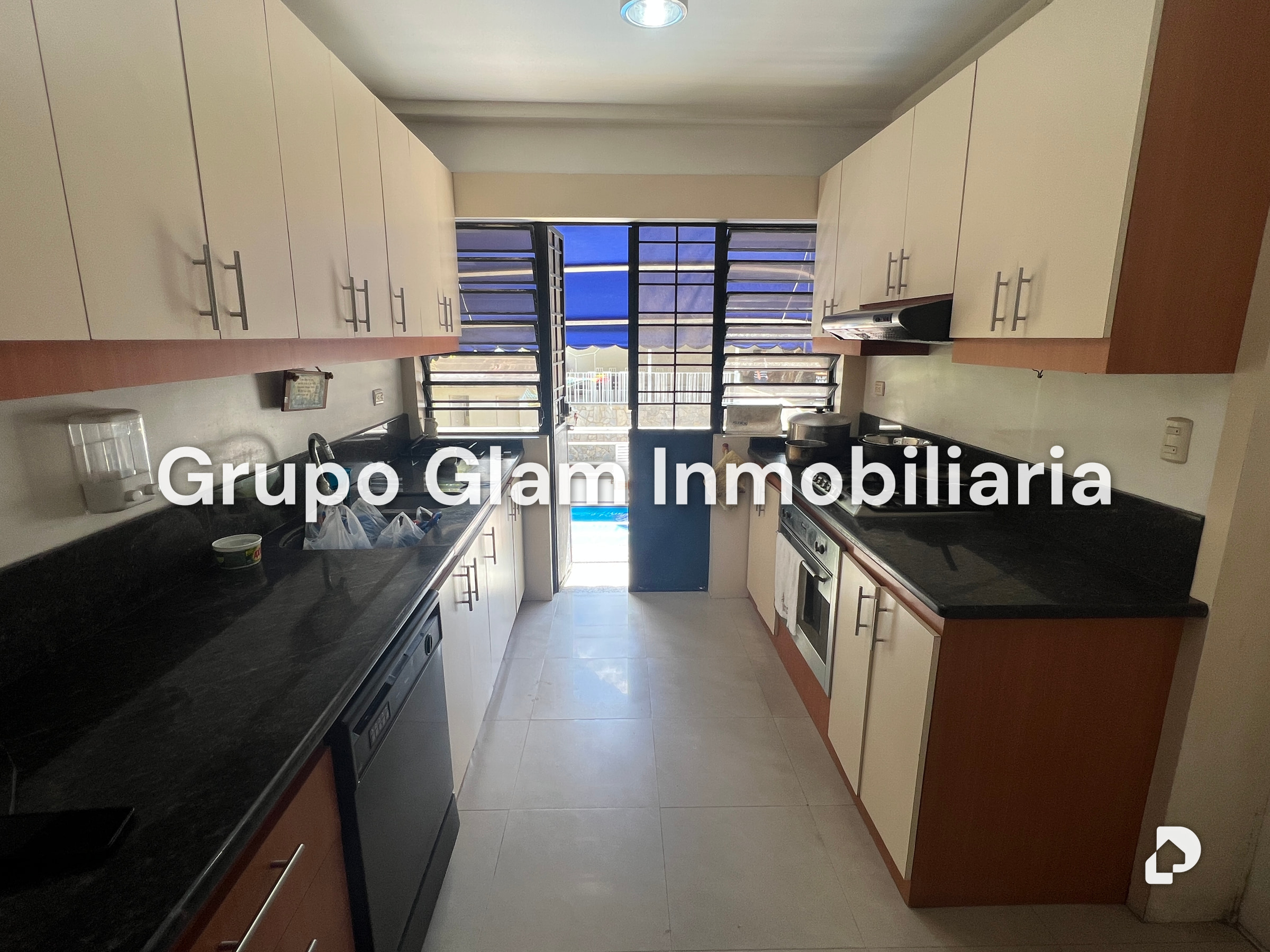 Casa en Altamira, Caracas – 20