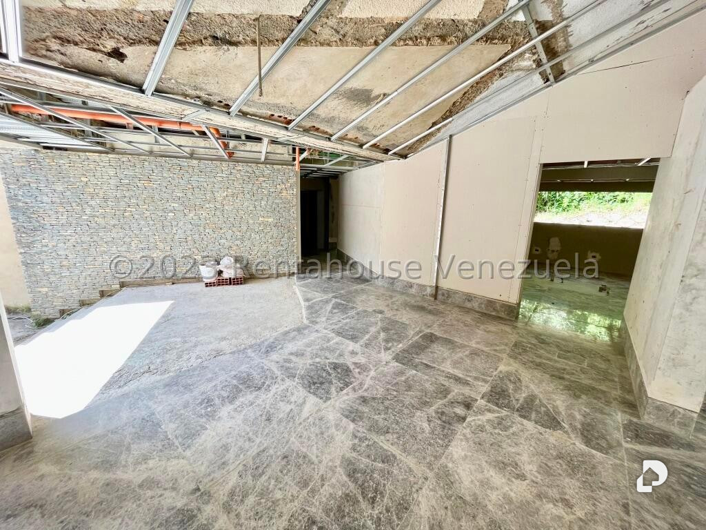 Casa en Cerro Verde, Caracas – 21